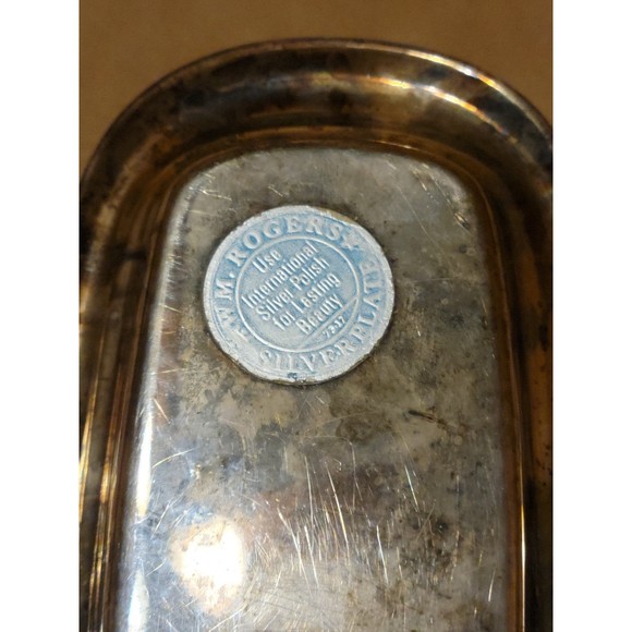 Vintage WM Rogers Silverplate Butter Dish with Glass Insert - Picture 4 of 10